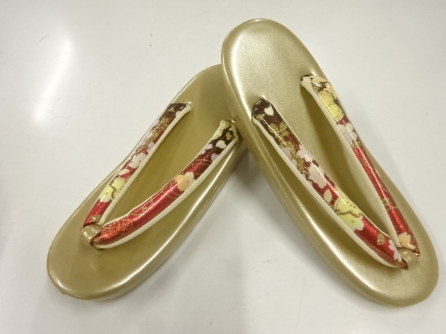 JAPANESE KIMONO / JAPANESE-STYLE ZORI (SIZE M)